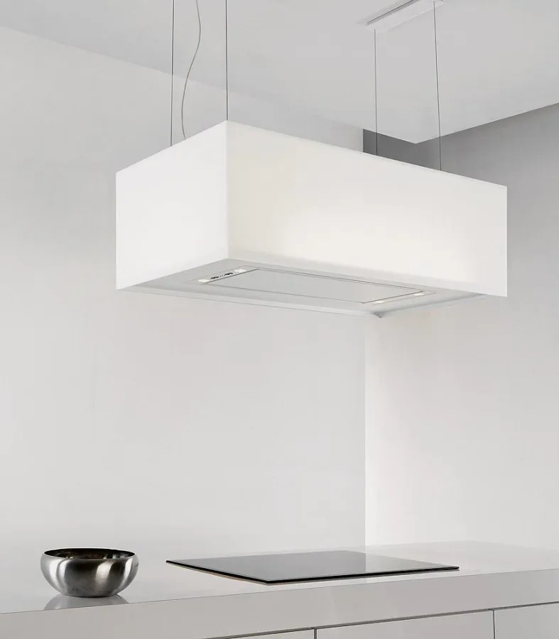 Obwohl die Funktion der Dunsthaube auf den ersten Blick verborgen bleibt, hält sich das Betriebsgeräusch auch nach dem Einschalten akustisch zurück: unglaublich leise!