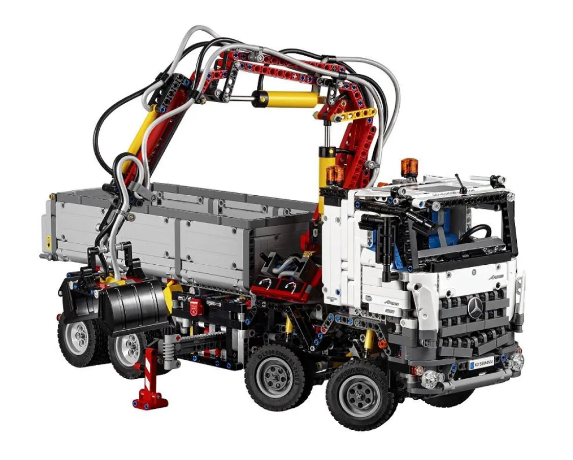 LEGO Technic Mercedes Acros