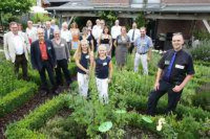 Bild: SommernachtsRaum0.3: Werte verbinden Menschen - Menschen bewegen Werte