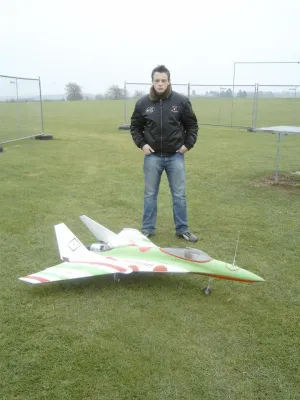 Bild: Neue Lipo-Akku`s und Motoren für den Elektroflug - sie überstanden die härtesten Testreihen