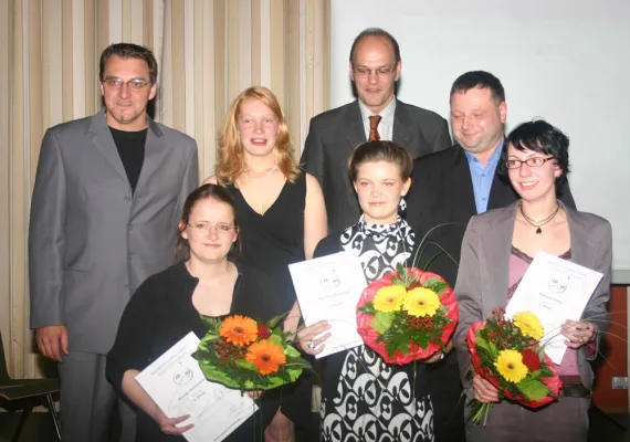 Bild: Beste Nachwuchsjournalisten Sachsen-Anhalts gekürt - Goldene Feder 2005 geht nach Pabsdorf