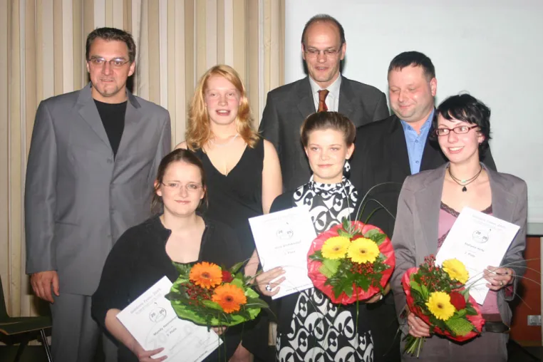 Bild: Beste Nachwuchsjournalisten Sachsen-Anhalts gekürt - Goldene Feder 2005 geht nach Pabsdorf