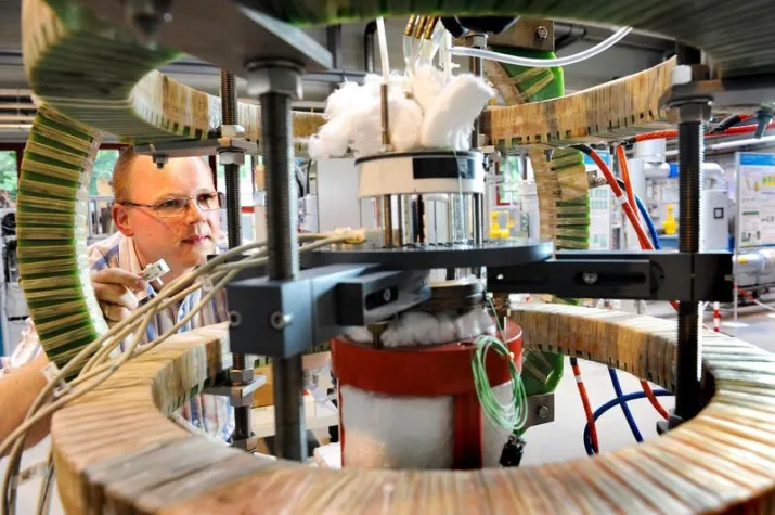 Bild: Smarte Sensoren steuern Industrieprozesse von morgen