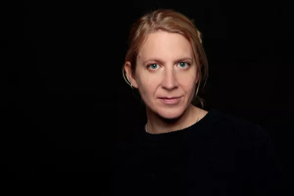 Chrizzi Heinen erhält Förderpreis Komische Literatur 2020 Bild: Chrizzi Heinen erhält Förderpreis Komische Literatur 2020