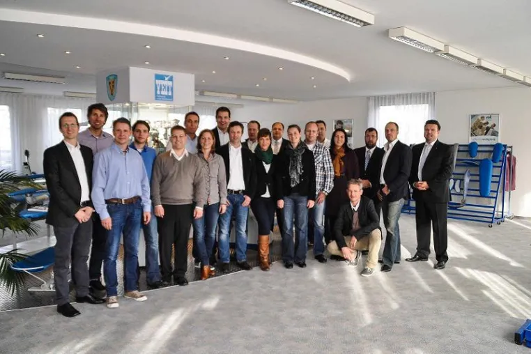 Bild: AKJ besucht die VEIT Group in Landsberg/Lech