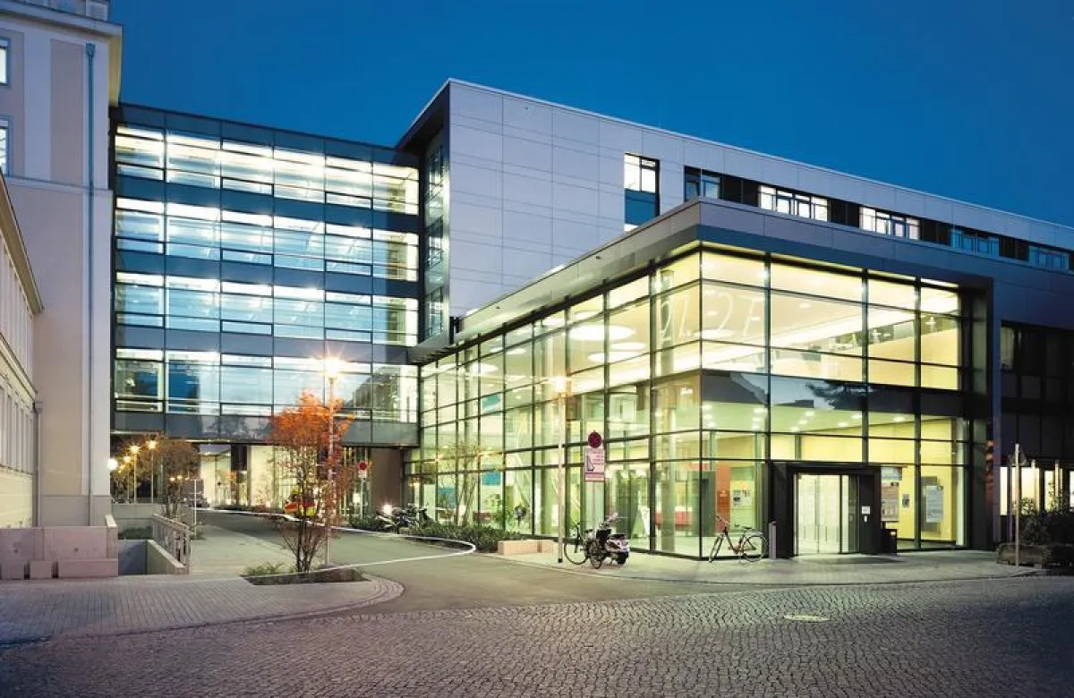 Das Uniklinikum Dresden erreicht im Focus-Ranking bundesweit den dritten Platz und wird als beste Klinik Sachsens ausgezeichnet. (Uniklinikum Dresden)