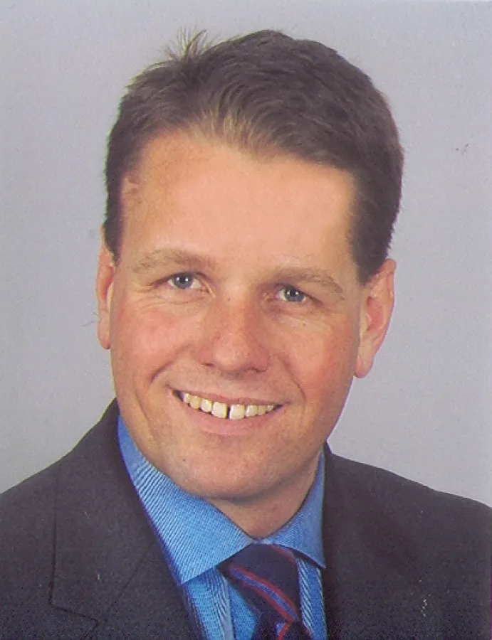 Thomas Golücke setzt seine Erfahrungen im Bereich Positionierung und Dachmarken-management seit April 2006 als Geschäftsführer der Nycomed Pharma GmbH ein.