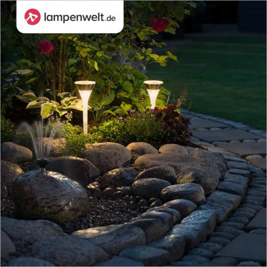 Ein mit Licht inszenierter Garten wirkt beeindruckend. | © Lampenwelt.de