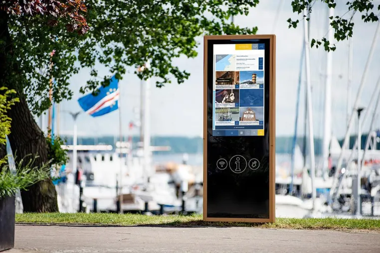 Bild: Kieler Emmaus-Kindertagesstätte erhält Spende von IT-Dienstleister für neuen Outdoor-Bereich