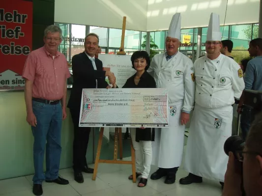 Bild: Spendenaktion für krebskranke Kinder