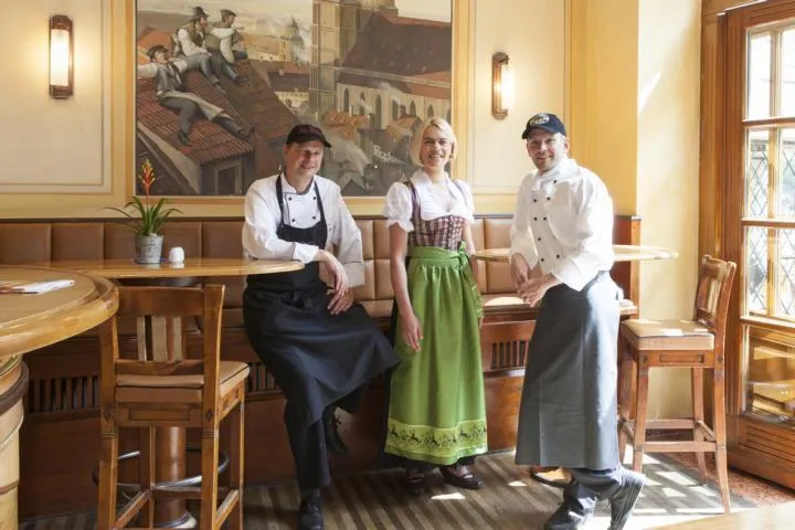 Personelle Veränderungen im F&B-Bereich: Christoph John zum Küchendirektor befördert Bild: Personelle Veränderungen im F&B-Bereich: Christoph John zum Küchendirektor befördert