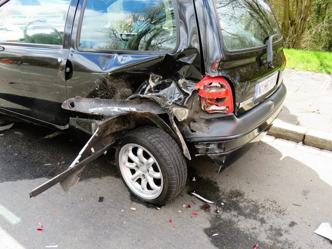 Schrottreife Autos ganz unkompliziert loswerden – das geht?