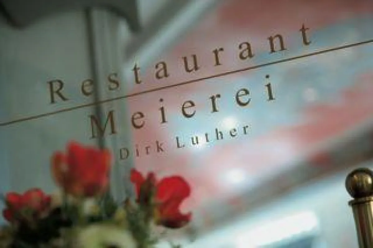 Eingang Restaurant Meierei Dirk Luther