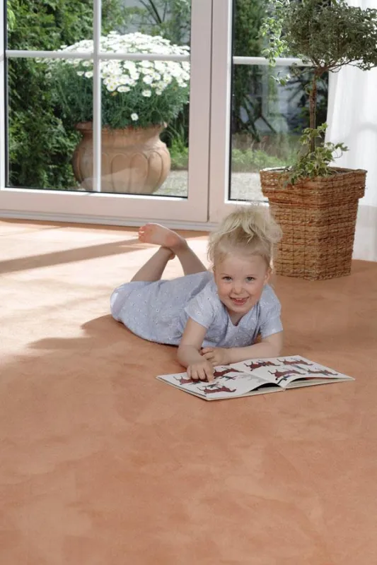 Ein neuer oder gepflegter Teppichboden trägt in starkem Maße zur Behaglichkeit der Wohnung bei. Bei starken Abnutzungen kann er zum Streitfall zwischen Mieter und Vermieter werden. (Immowelt.de) FOTO: