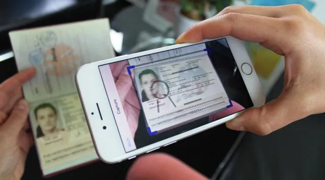 Bild: Modernste Ausweisdokumentenprüfung ohne umständliches Video-Ident-Verfahren