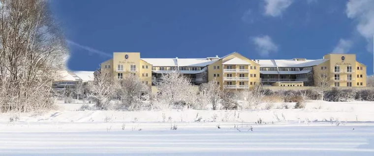 Bild: Kalter Winter, heiße Therme: Wohlig warme Tage im MARC AUREL Spa & Golf Resort