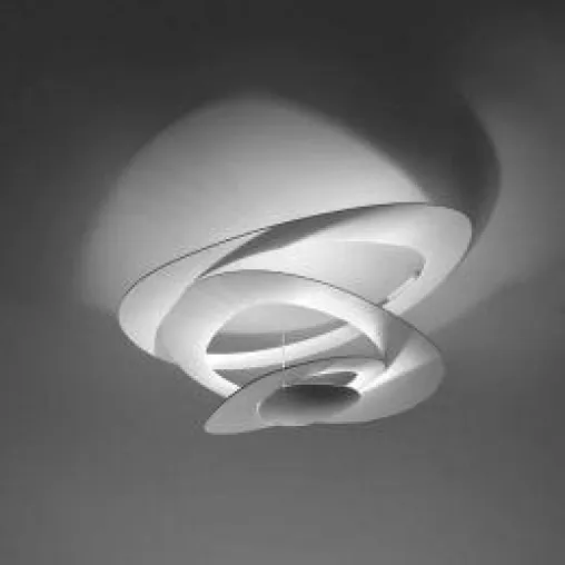 Artemide Pirce - mehr als nur ein eleganter Scherenschnitt Bild: Artemide Pirce - mehr als nur ein eleganter Scherenschnitt