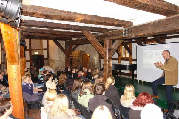 Studierende lernen die Anfänge des Harztourismus kennen Bild: Studierende lernen die Anfänge des Harztourismus kennen