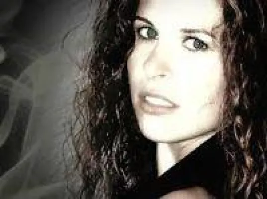 Die Hochzeitssängerin Steffi Mira auf der Hochzeitsmesse Ewig Dein. Bild: Die Hochzeitssängerin Steffi Mira auf der Hochzeitsmesse Ewig Dein.