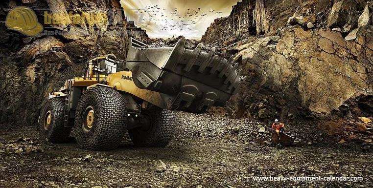 Bild: Baumaschinen aufwändig in Szene gesetzt: Der „Heavy Equipment“ Kalender 2010