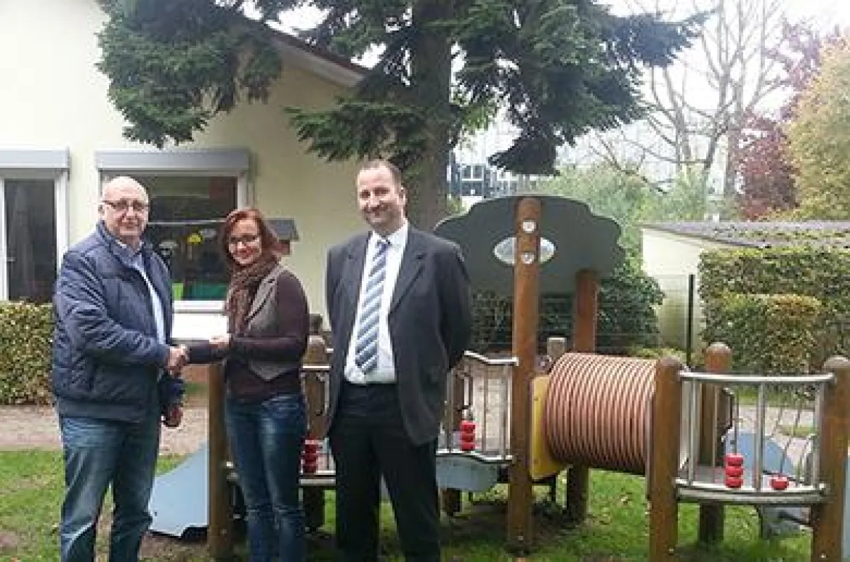 Spendenübergabe für das Hengst Kinderland