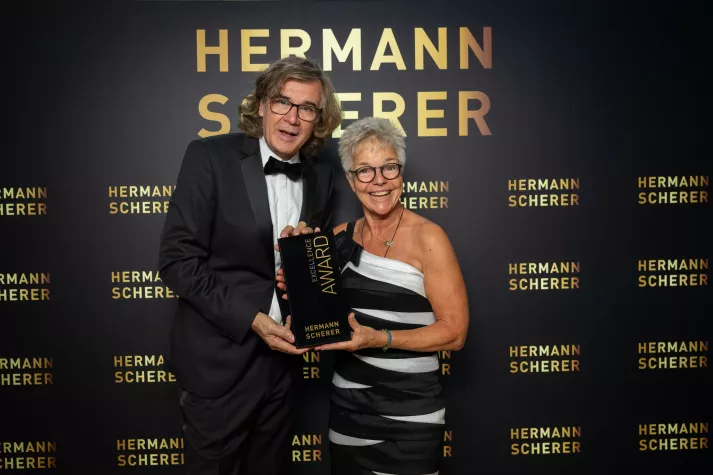 Meik Frie holt "todesmutig" den 19. Internationaler Speaker Slam Award ins Ammerland Bild: Meik Frie holt "todesmutig" den 19. Internationaler Speaker Slam Award ins Ammerland