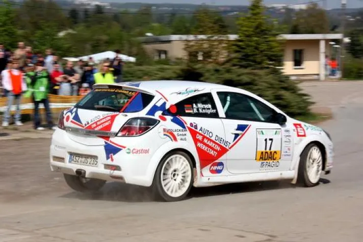 Bild: Thüringer Rallyepilot Bernd Knüpfer nimmt Meistertitel ins Visier