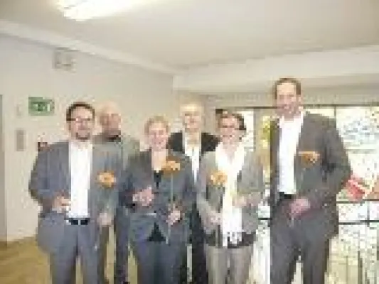 Bild: com+plus-Absolventen meistern erfolgreich die Prüfung zum PR-Manager