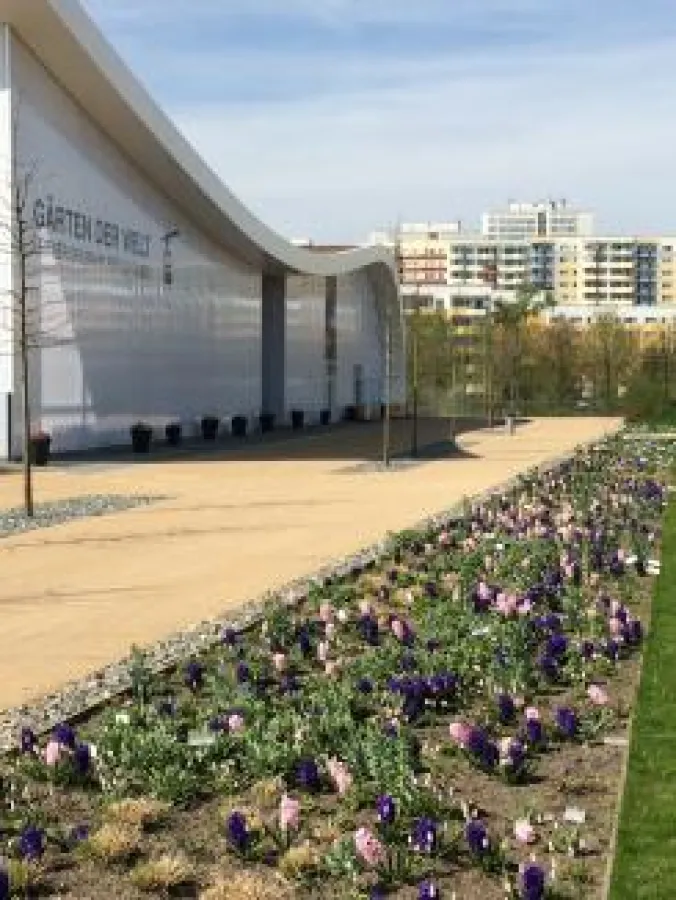 Impressionen aus den Berliner Gärten der Welt:  PLAZADUR und TEGST