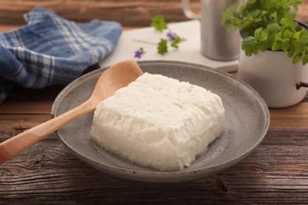 Warenkunde aus der Frischkäsefamilie: Was ist eigentlich Schichtkäse? Bild: Warenkunde aus der Frischkäsefamilie: Was ist eigentlich Schichtkäse?