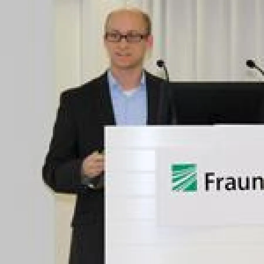 Preisträger Stefan Billeb präsentiert seine Arbeit