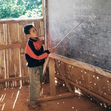 Bild: Ein Schuljahr unter den Weihnachtsbaum legen
