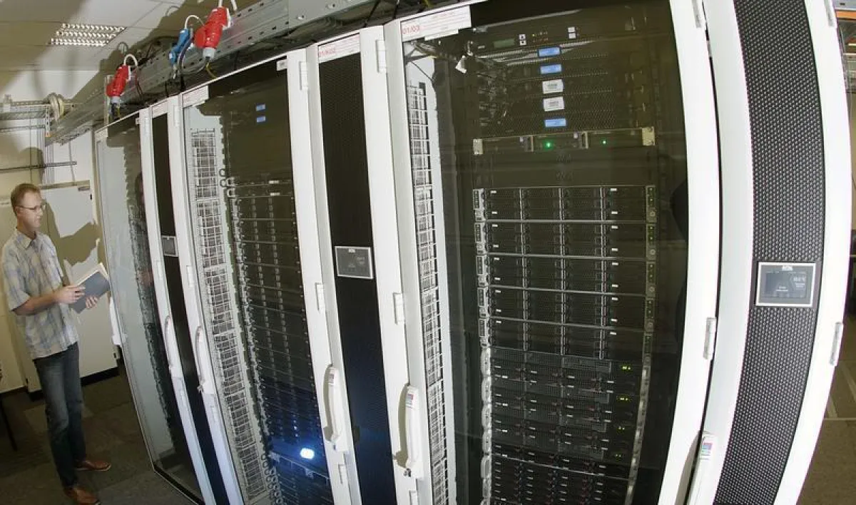 High-Performance Computersystem (HPC) der Uni Jena. Der Einsatz von Hochleistungsrechnern in der modernen, datenbasierten Forschung steht im Fokus der Jenaer Tagung. (Foto: Jan-Peter Kasper/FSU)