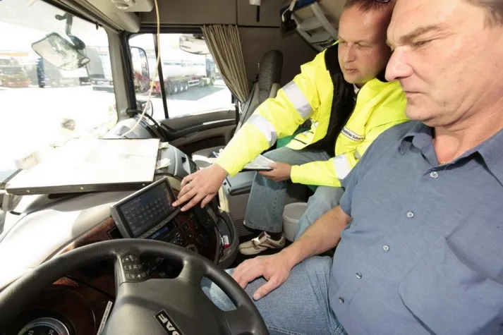 Greiwing Logistik setzt auf Fahrerprogramm "ÖkoDrive" vom Institut für Verkehrspädagogik Bild: Greiwing Logistik setzt auf Fahrerprogramm "ÖkoDrive" vom Institut für Verkehrspädagogik