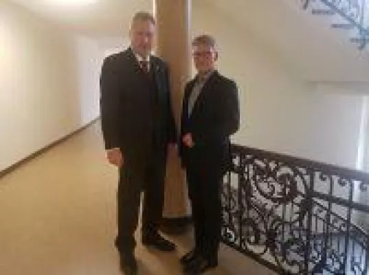 Verleihung des Promotionsrechts an Hochschulen für Angewandte Wissenschaften in Hessen Bild: Verleihung des Promotionsrechts an Hochschulen für Angewandte Wissenschaften in Hessen