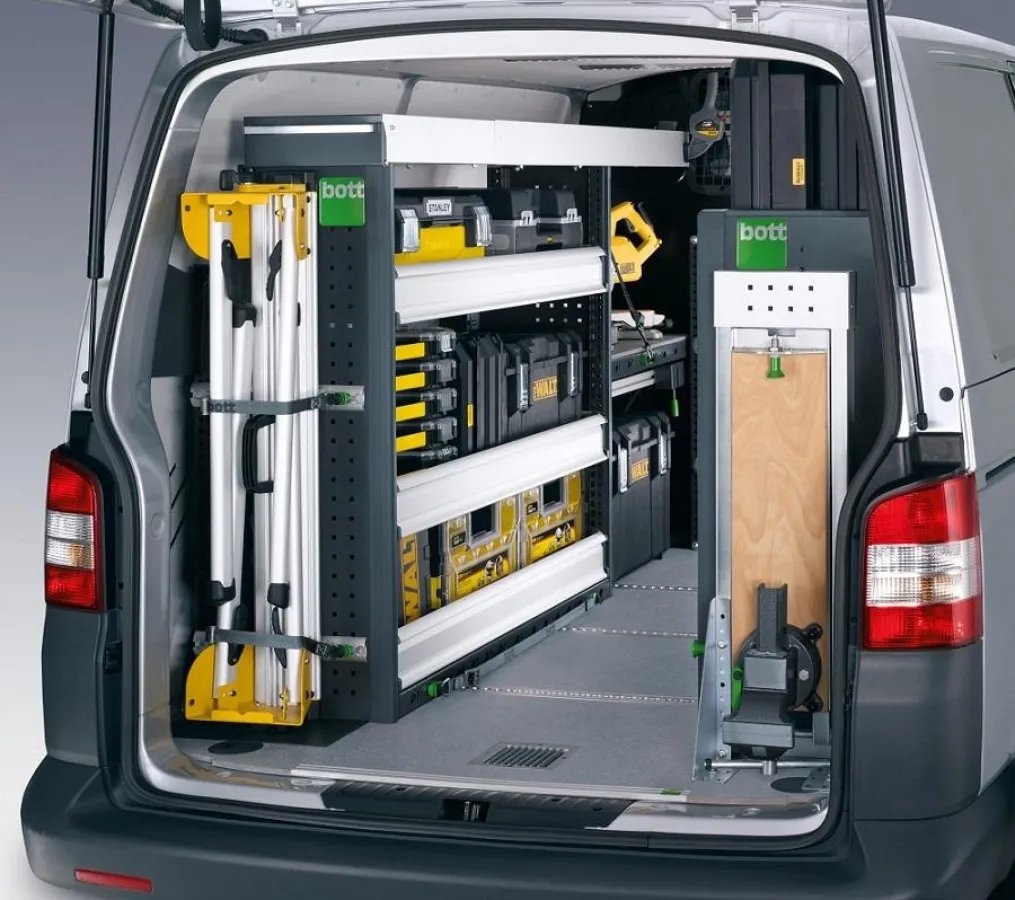 DeWALT Produkte in bott vario gelagert, am Beispiel VW T5