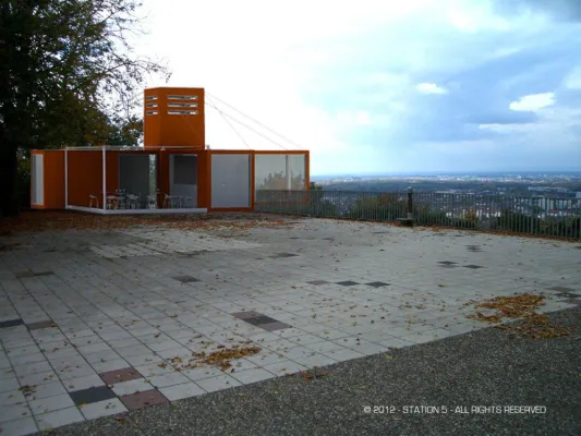 Bild: Eine SKY BAR über Karlsruhe