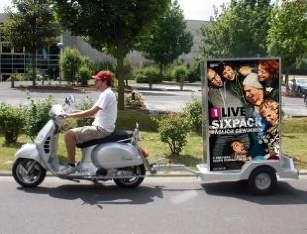 Der Moving Scooter von LA CONCEPT als mobile Werbefläche