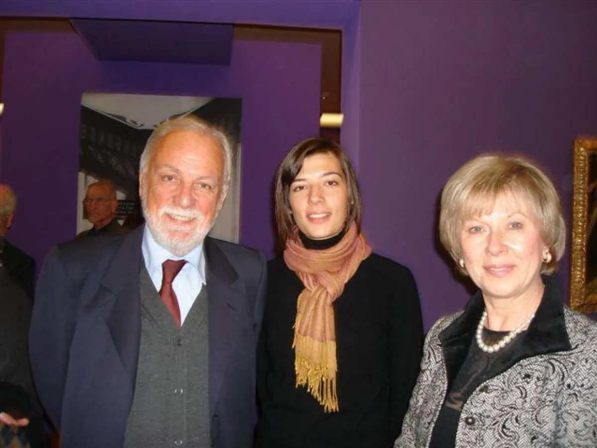 Begeistert von der gelungenen Vernissage: Der Meraner Sammler Siegfried Unterberger, Barbara Götsch und die Schweinfurter Oberbürgermeisterin Gudrun Grieser (v.l.n.r.)