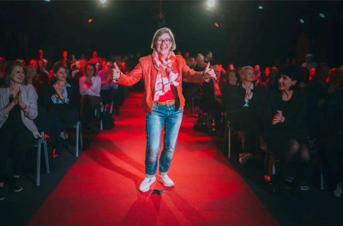 Astrid Gräve beim internationalen Speaker Slam  (@Justin Bockey Bild)  (© Justin Bockey Bild)