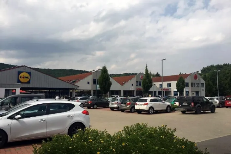 Bild: HRS erwirbt Einkaufscenter in Nordhessen