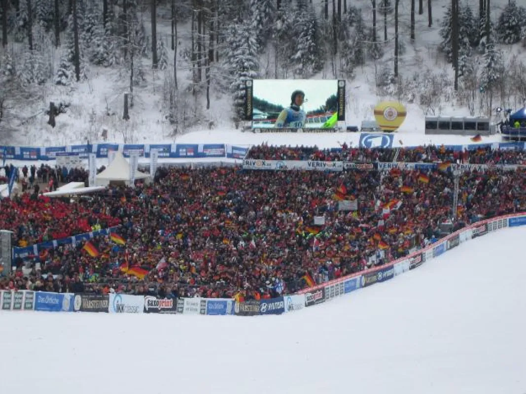 Saxoprint ist Partner des FIS-Team-Tour