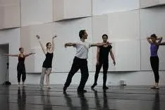 Bild: ERÖFFNUNG: TANZSCHULE MOVIMIENTOS - ERIC MIOT & KARIN SOLANA BRENNAN