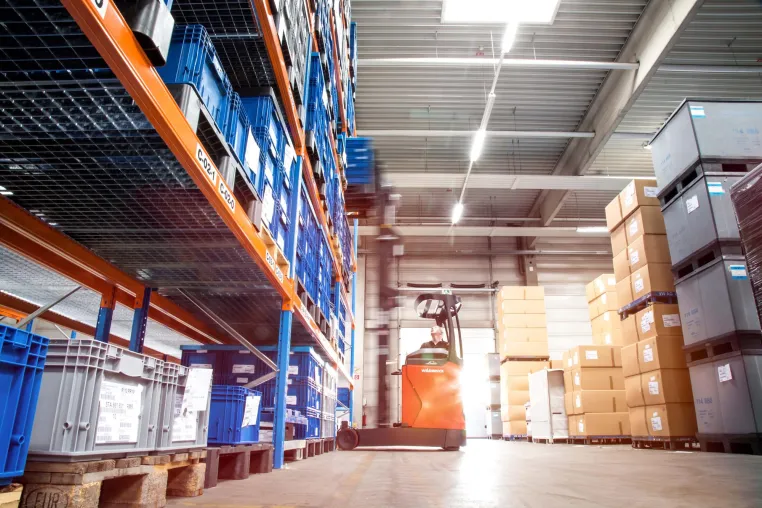 Neue Plattform: 55 ELVIS-Mitglieder kooperieren in der Sparte Warehousing Bild: Neue Plattform: 55 ELVIS-Mitglieder kooperieren in der Sparte Warehousing