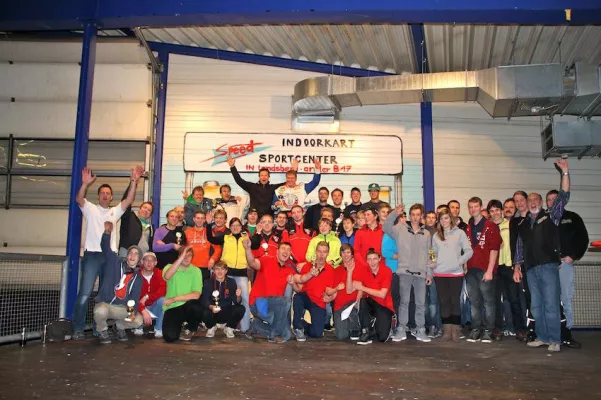 Bild: Kartrennen für Hilfsorganisationen. Blaulicht-Kart-Cup 2012 in Landsberg am Lech