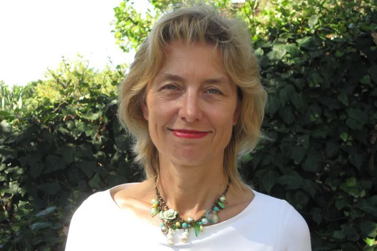 Bild: Susanne Kippenbergers Biographie über Jessica Mitford