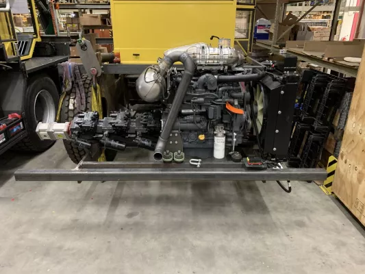 Bild: Sondermaschinenbau-Spezialist Lippold liefert fünf neue Bankettfertiger aus