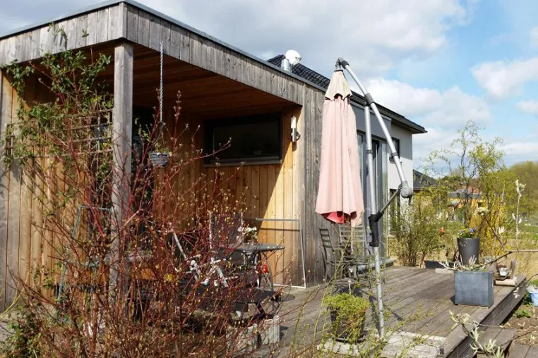 Bild: Ökologischer Hausbau in Rekordzeit - Einzugsfertig nach drei Tagen
