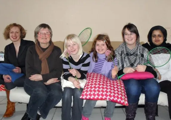 Bild: Team Vinco hilft helfen. Spende an das Mädchenhaus in Kassel.