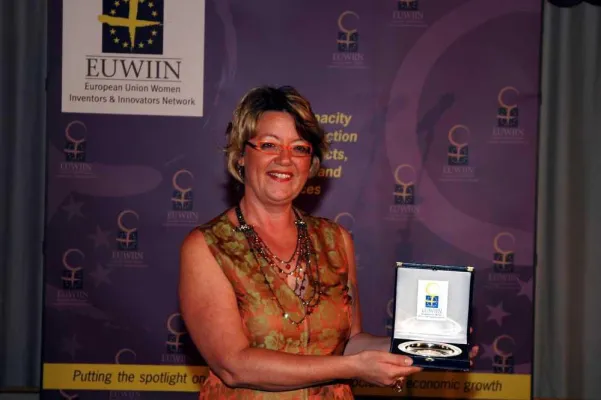 Europäischer Preis für Erfinderinnen in Berlin vergeben Petra Moske mit Innovationspreis geehrt Bild: Europäischer Preis für Erfinderinnen in Berlin vergeben Petra Moske mit Innovationspreis geehrt